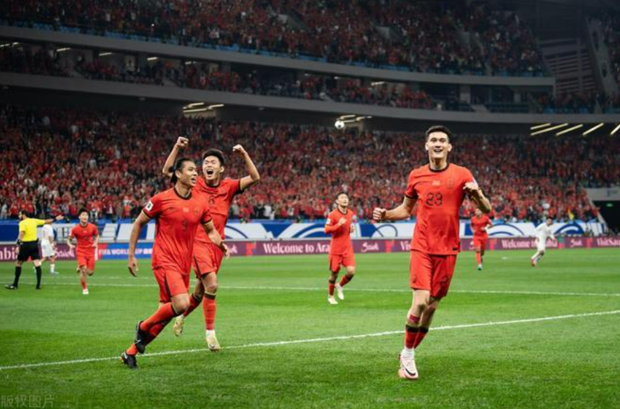 开云体育登录入口-FIBA官方晒精彩瞬间：绝杀加拿大，世界杯赛场也是相超巨的舞台(我传球满级却被球队劝退)