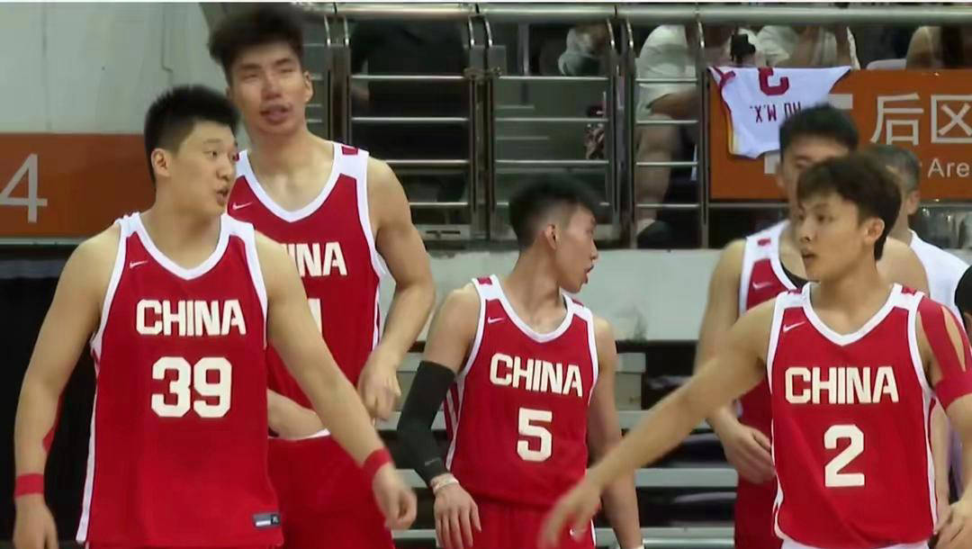河南男篮遭遇激烈抢夺，最终险胜对手(河南男篮u19)